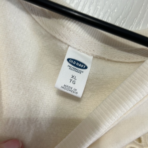 XL old navy - floral cutout sweatshirt. NWT. - Picture 2 of 5